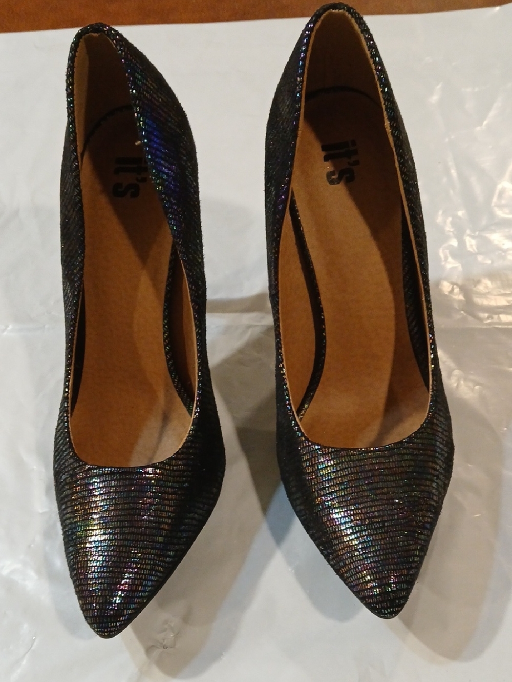 Women's Iridescent Black Pointed Toe Heels